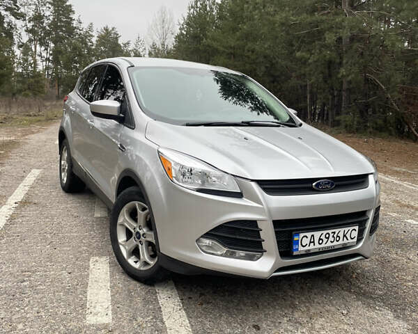 Серый Форд Эскейп, объемом двигателя 2.5 л и пробегом 155 тыс. км за 12300 $, фото 1 на Automoto.ua