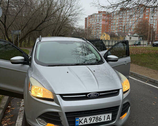 Серый Форд Эскейп, объемом двигателя 2 л и пробегом 174 тыс. км за 11000 $, фото 1 на Automoto.ua