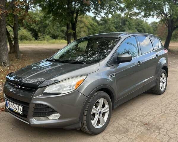 Серый Форд Эскейп, объемом двигателя 1.6 л и пробегом 208 тыс. км за 10800 $, фото 1 на Automoto.ua