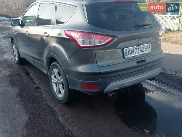 Серый Форд Эскейп, объемом двигателя 1.6 л и пробегом 225 тыс. км за 11300 $, фото 1 на Automoto.ua