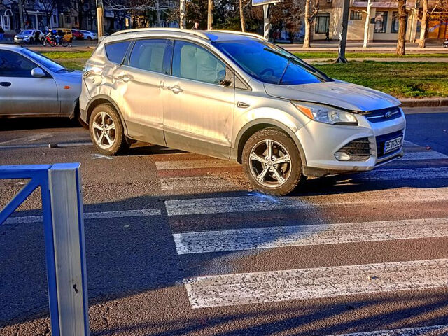 Серый Форд Эскейп, объемом двигателя 1.6 л и пробегом 80 тыс. км за 4799 $, фото 1 на Automoto.ua