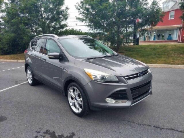 Серый Форд Эскейп, объемом двигателя 2 л и пробегом 82 тыс. км за 7000 $, фото 1 на Automoto.ua