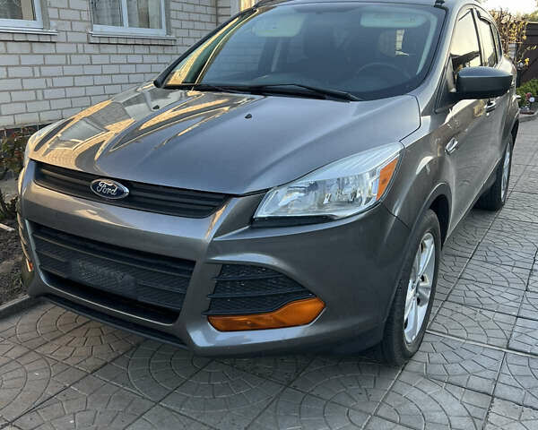 Серый Форд Эскейп, объемом двигателя 2.5 л и пробегом 184 тыс. км за 11800 $, фото 1 на Automoto.ua