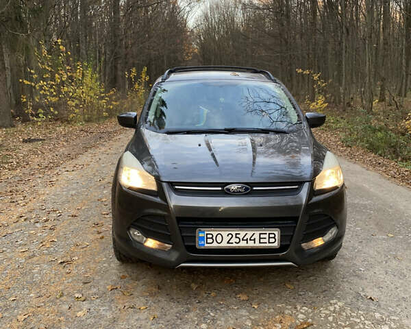 Серый Форд Эскейп, объемом двигателя 2 л и пробегом 309 тыс. км за 11000 $, фото 1 на Automoto.ua