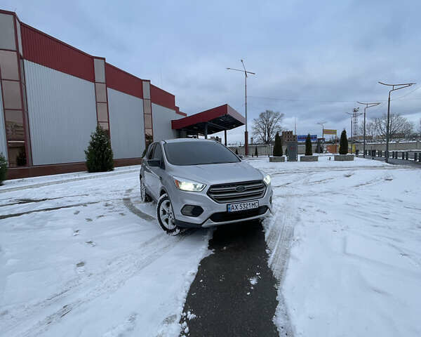 Серый Форд Эскейп, объемом двигателя 2.49 л и пробегом 170 тыс. км за 10500 $, фото 1 на Automoto.ua