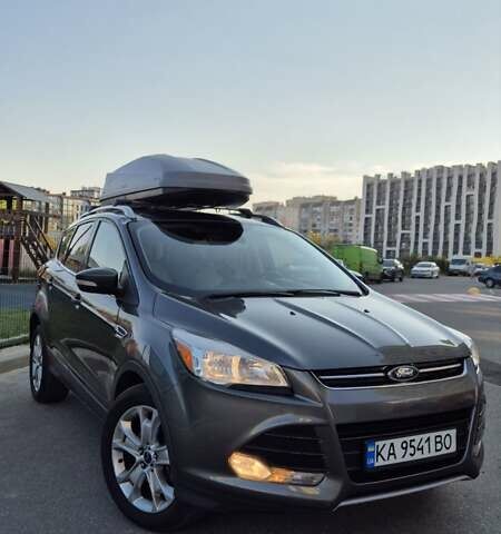 Серый Форд Эскейп, объемом двигателя 2 л и пробегом 143 тыс. км за 11600 $, фото 1 на Automoto.ua
