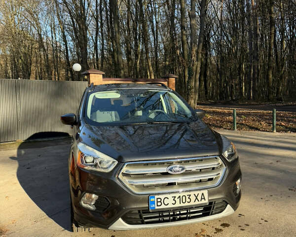 Серый Форд Эскейп, объемом двигателя 2 л и пробегом 103 тыс. км за 13200 $, фото 1 на Automoto.ua