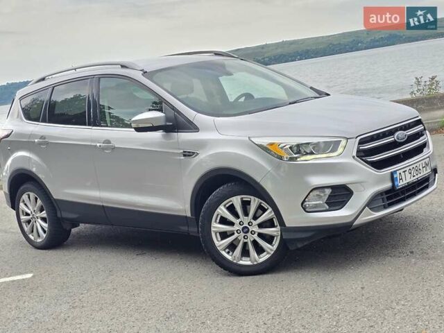 Сірий Форд Ескейп, об'ємом двигуна 1.5 л та пробігом 139 тис. км за 12000 $, фото 1 на Automoto.ua
