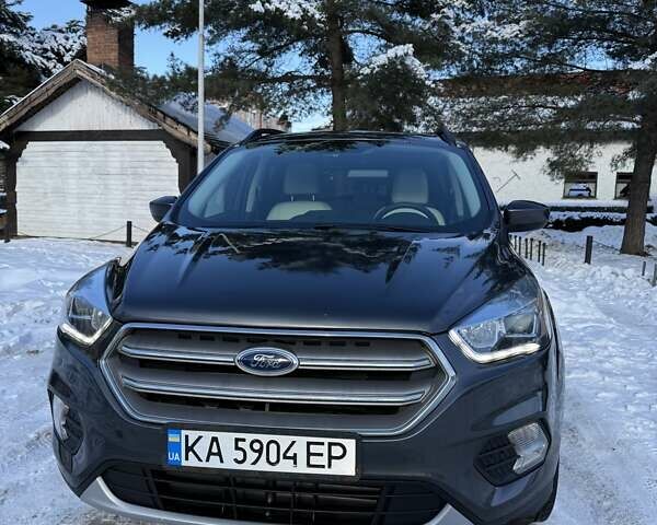 Серый Форд Эскейп, объемом двигателя 1.5 л и пробегом 125 тыс. км за 12500 $, фото 1 на Automoto.ua