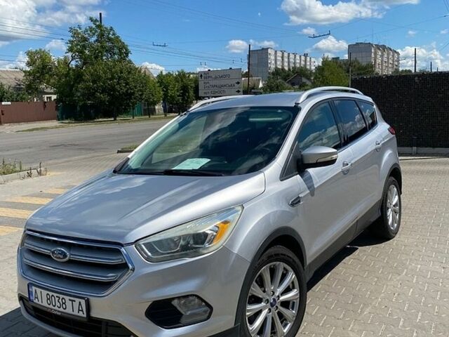 Серый Форд Эскейп, объемом двигателя 2 л и пробегом 254 тыс. км за 11400 $, фото 1 на Automoto.ua