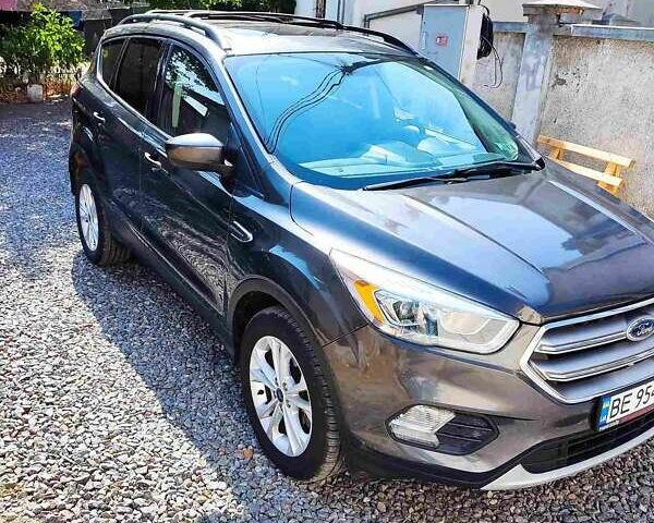 Сірий Форд Ескейп, об'ємом двигуна 2 л та пробігом 115 тис. км за 14000 $, фото 1 на Automoto.ua