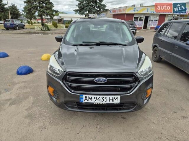 Серый Форд Эскейп, объемом двигателя 2.5 л и пробегом 291 тыс. км за 13000 $, фото 1 на Automoto.ua