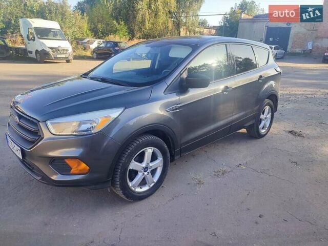 Серый Форд Эскейп, объемом двигателя 2.5 л и пробегом 290 тыс. км за 11500 $, фото 1 на Automoto.ua