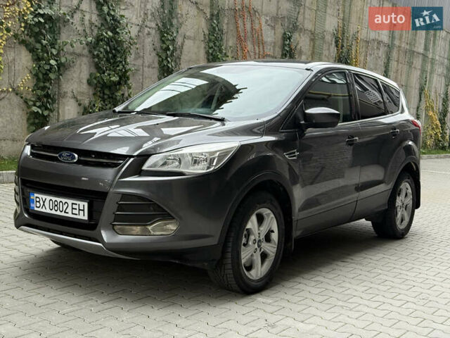 Форд Ескейп 2016 у Хмельницькому на Automoto.ua Сірий Форд Ескейп, об'ємом двигуна 1.6 л та пробігом 62 тис. км за 11800 $, фото 1 на Automoto.ua