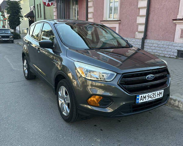 Форд Эскейп 2016 в Черновцах на Automoto.ua Серый Форд Эскейп, объемом двигателя 2.5 л и пробегом 301 тыс. км за 12000 $, фото 1 на Automoto.ua