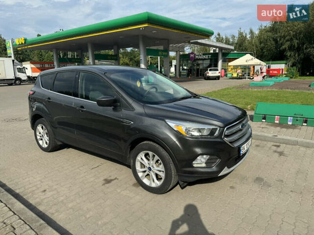 Сірий Форд Ескейп, об'ємом двигуна 1.5 л та пробігом 152 тис. км за 12100 $, фото 1 на Automoto.ua
