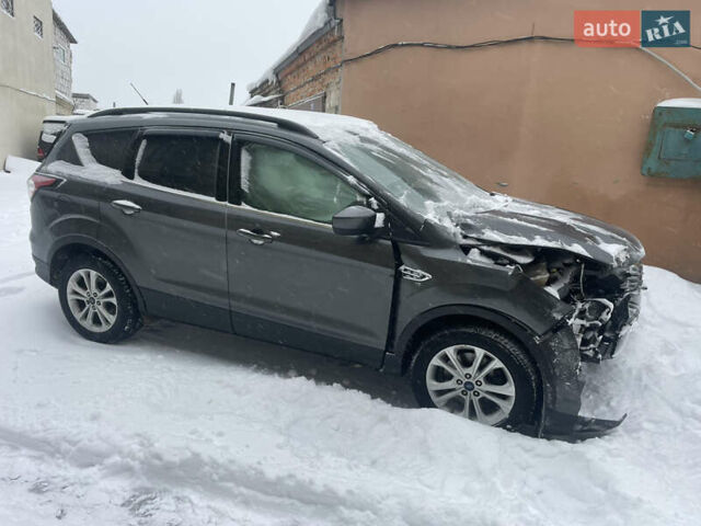 Серый Форд Эскейп, объемом двигателя 2 л и пробегом 220 тыс. км за 5350 $, фото 1 на Automoto.ua
