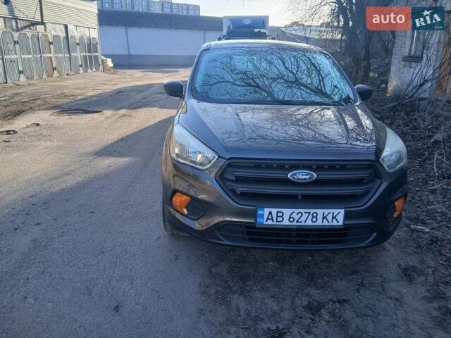 Серый Форд Эскейп, объемом двигателя 2.49 л и пробегом 195 тыс. км за 10000 $, фото 1 на Automoto.ua