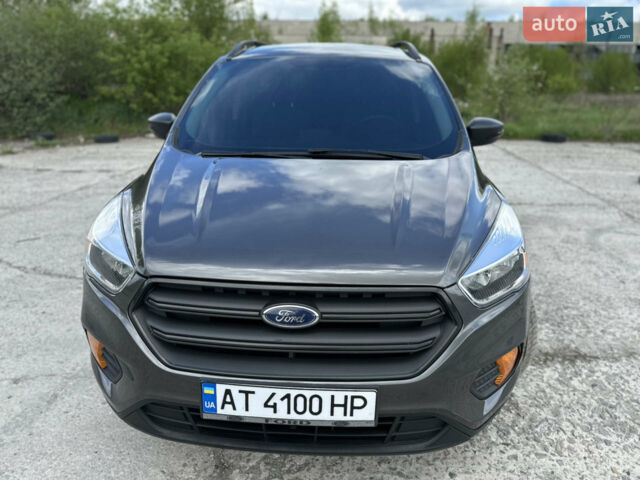 Сірий Форд Ескейп, об'ємом двигуна 2.5 л та пробігом 255 тис. км за 10000 $, фото 1 на Automoto.ua