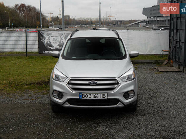 Серый Форд Эскейп, объемом двигателя 2 л и пробегом 33 тыс. км за 15000 $, фото 1 на Automoto.ua