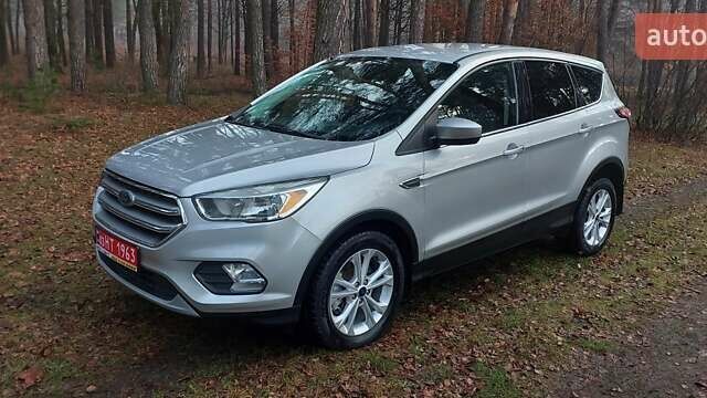 Серый Форд Эскейп, объемом двигателя 1.5 л и пробегом 188 тыс. км за 10700 $, фото 1 на Automoto.ua