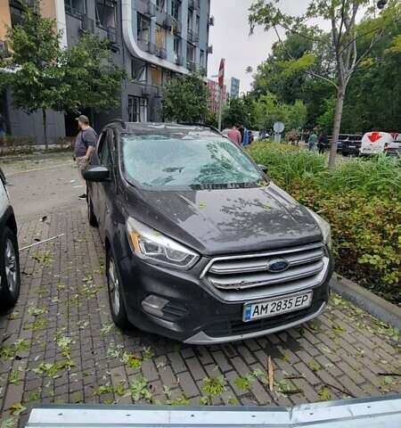 Сірий Форд Ескейп, об'ємом двигуна 1.5 л та пробігом 113 тис. км за 8000 $, фото 1 на Automoto.ua