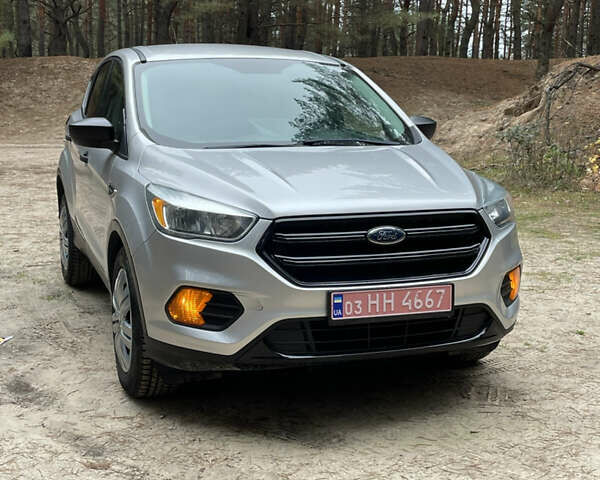 Серый Форд Эскейп, объемом двигателя 2.5 л и пробегом 141 тыс. км за 12500 $, фото 1 на Automoto.ua