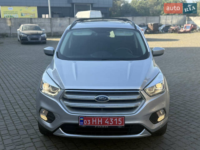 Серый Форд Эскейп, объемом двигателя 1.5 л и пробегом 203 тыс. км за 11500 $, фото 1 на Automoto.ua