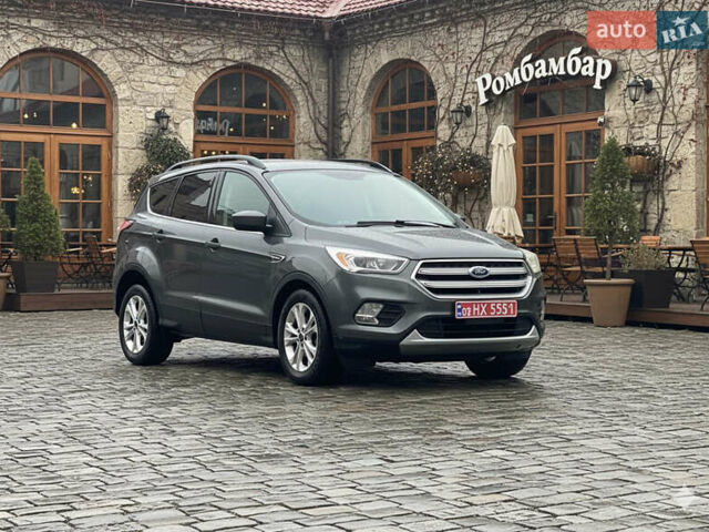 Серый Форд Эскейп, объемом двигателя 1.5 л и пробегом 235 тыс. км за 9550 $, фото 1 на Automoto.ua