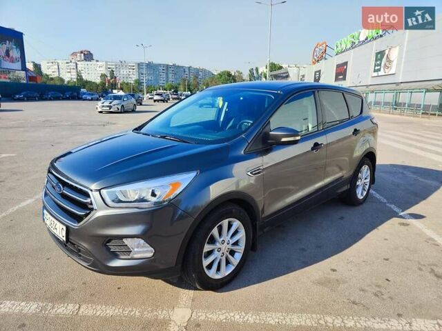 Серый Форд Эскейп, объемом двигателя 2.49 л и пробегом 102 тыс. км за 16200 $, фото 1 на Automoto.ua