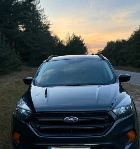 Серый Форд Эскейп, объемом двигателя 2.49 л и пробегом 134 тыс. км за 13100 $, фото 1 на Automoto.ua