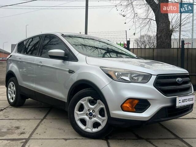 Серый Форд Эскейп, объемом двигателя 2.5 л и пробегом 113 тыс. км за 12490 $, фото 1 на Automoto.ua