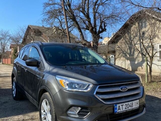 Серый Форд Эскейп, объемом двигателя 1.5 л и пробегом 155 тыс. км за 13200 $, фото 1 на Automoto.ua