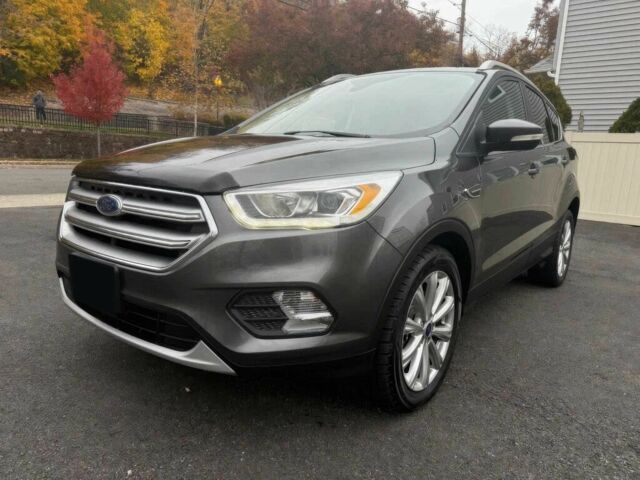 Сірий Форд Ескейп, об'ємом двигуна 2 л та пробігом 57 тис. км за 3200 $, фото 1 на Automoto.ua