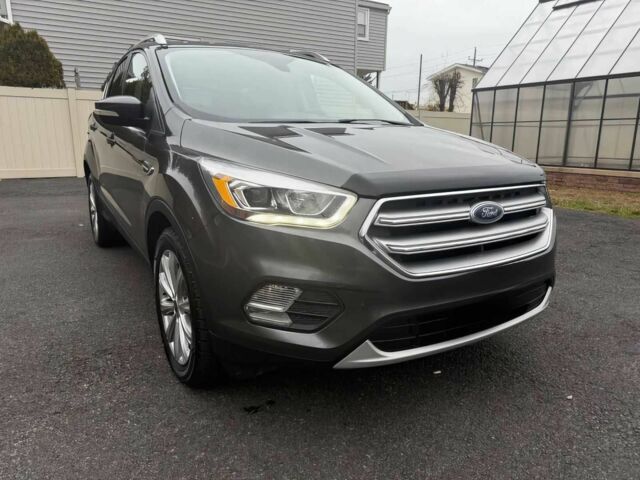 Сірий Форд Ескейп, об'ємом двигуна 2 л та пробігом 58 тис. км за 2300 $, фото 1 на Automoto.ua