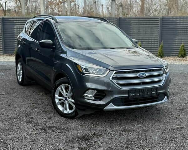 Серый Форд Эскейп, объемом двигателя 1.5 л и пробегом 179 тыс. км за 11300 $, фото 1 на Automoto.ua