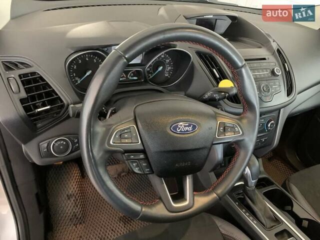 Серый Форд Эскейп, объемом двигателя 0 л и пробегом 101 тыс. км за 15000 $, фото 1 на Automoto.ua