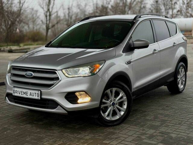 Серый Форд Эскейп, объемом двигателя 1.5 л и пробегом 193 тыс. км за 10999 $, фото 1 на Automoto.ua