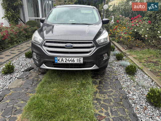 Серый Форд Эскейп, объемом двигателя 1.5 л и пробегом 144 тыс. км за 11500 $, фото 1 на Automoto.ua