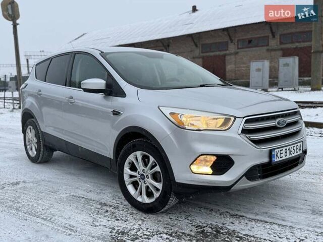 Серый Форд Эскейп, объемом двигателя 1.5 л и пробегом 155 тыс. км за 12450 $, фото 1 на Automoto.ua