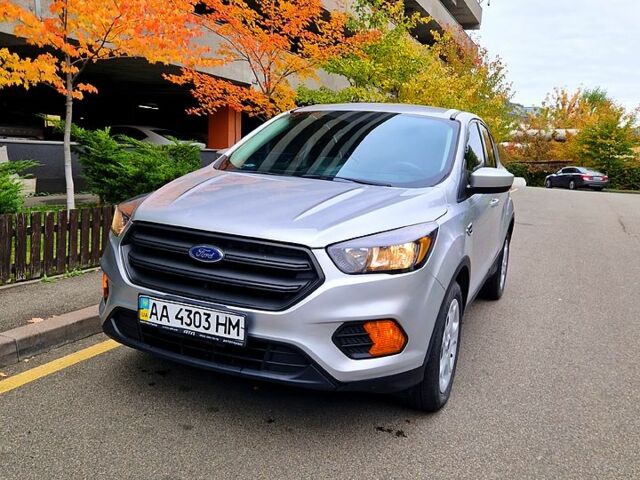 Серый Форд Эскейп, объемом двигателя 2.5 л и пробегом 112 тыс. км за 12500 $, фото 1 на Automoto.ua