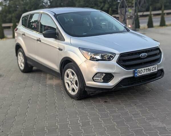 Серый Форд Эскейп, объемом двигателя 2.49 л и пробегом 106 тыс. км за 13950 $, фото 1 на Automoto.ua