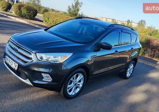 Форд Эскейп 2017 в Кривом Роге на Automoto.ua Серый Форд Эскейп, объемом двигателя 1.5 л и пробегом 81 тыс. км за 12400 $, фото 1 на Automoto.ua
