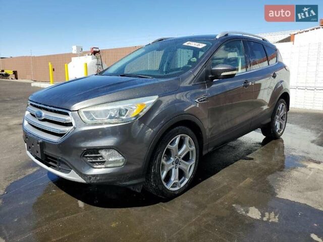 Форд Эскейп 2017 в Житомире на Automoto.ua Серый Форд Эскейп, объемом двигателя 1.5 л и пробегом 163 тыс. км за 1800 $, фото 1 на Automoto.ua