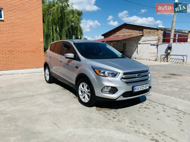 Сірий Форд Ескейп, об'ємом двигуна 2 л та пробігом 139 тис. км за 12700 $, фото 1 на Automoto.ua