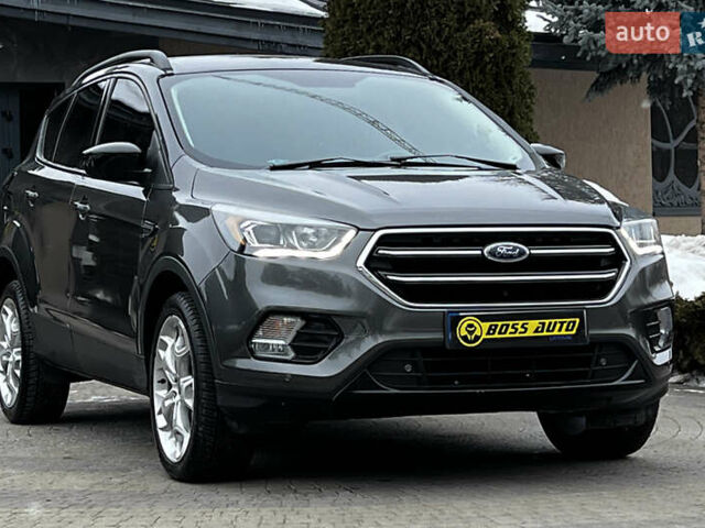 Серый Форд Эскейп, объемом двигателя 2 л и пробегом 98 тыс. км за 14700 $, фото 1 на Automoto.ua