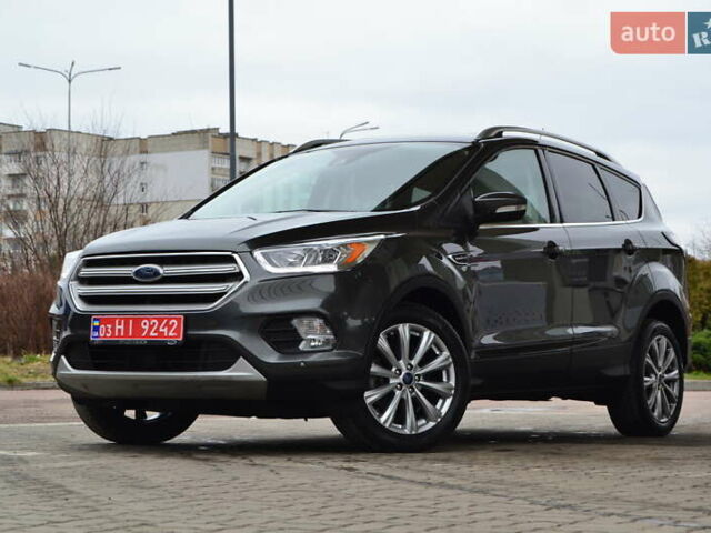 Сірий Форд Ескейп, об'ємом двигуна 2 л та пробігом 130 тис. км за 14799 $, фото 1 на Automoto.ua