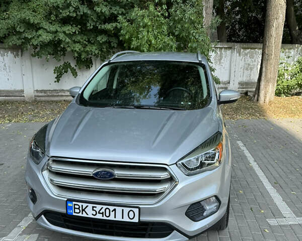 Сірий Форд Ескейп, об'ємом двигуна 2 л та пробігом 91 тис. км за 17000 $, фото 1 на Automoto.ua