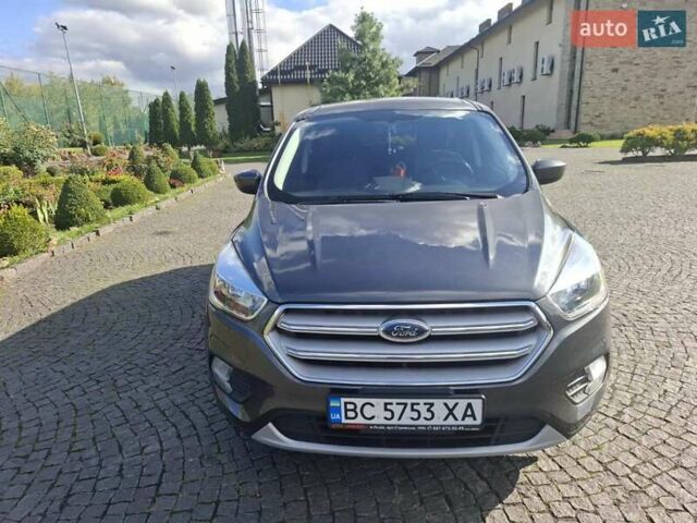 Серый Форд Эскейп, объемом двигателя 1.5 л и пробегом 195 тыс. км за 12700 $, фото 1 на Automoto.ua