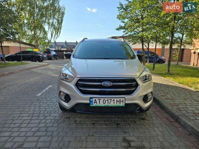 Сірий Форд Ескейп, об'ємом двигуна 1.5 л та пробігом 103 тис. км за 11200 $, фото 1 на Automoto.ua